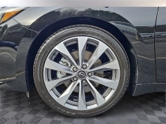 Used 2023  Nissan Maxima Platinum CVT at CarloanExpress&period;Com near Hampton&comma; VA