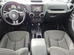 Used 2017  Jeep Wrangler Unlimited 4WD 4dr Sahara at CarloanExpress.Com near Hampton, VA