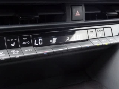 Used 2024  Toyota Crown AWD &lpar;Natl&rpar; at CarloanExpress&period;Com near Hampton&comma; VA
