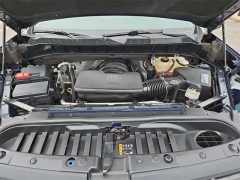 Used 2019  Chevrolet Silverado 1500 4WD Crew Cab 147" LT at CarloanExpress.Com near Hampton, VA