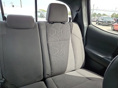 Used 2018  Toyota Tacoma Double Cab 5' Bed V6 4x4 &lpar;Natl&rpar; at CarloanExpress&period;Com near Hampton&comma; VA