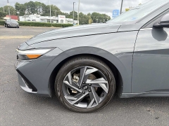 Used 2024  Hyundai Elantra Limited IVT at CarloanExpress&period;Com near Hampton&comma; VA