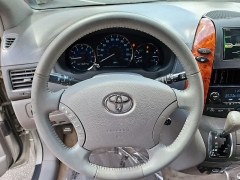 Used 2010  Toyota Sienna 5dr 7-Pass Van XLE FWD &lpar;Natl&rpar; at CarloanExpress&period;Com near Hampton&comma; VA