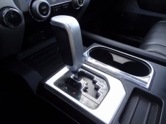 Used 2018  Toyota Tundra 4WD CrewMax 5.5' Bed 5.7L (Natl) at CarloanExpress.Com near Hampton, VA