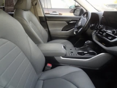 Used 2023  Toyota Highlander FWD &lpar;Natl&rpar; at CarloanExpress&period;Com near Hampton&comma; VA