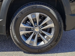 Used 2025  Chevrolet Equinox AWD 4dr LT w&sol;2LT at CarloanExpress&period;Com near Hampton&comma; VA