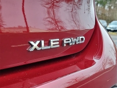 Used 2021  Toyota Highlander XLE AWD at CarloanExpress&period;Com near Hampton&comma; VA