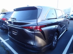 Used 2022  Toyota Sienna XLE AWD 7-Passenger at CarloanExpress.Com near Hampton, VA