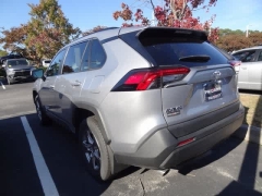 Used 2022  Toyota RAV4 XLE AWD at CarloanExpress.Com near Hampton, VA