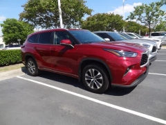 Used 2023  Toyota Highlander FWD &lpar;Natl&rpar; at CarloanExpress&period;Com near Hampton&comma; VA