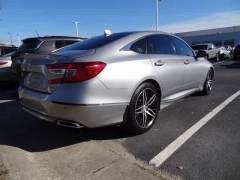 Used 2022  Honda Accord Sedan Touring 2.0T Auto at CarloanExpress.Com near Hampton, VA