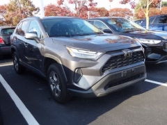 Used 2022  Toyota RAV4 XLE AWD at CarloanExpress.Com near Hampton, VA