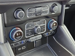 Used 2021  Chevrolet Suburban 4WD 4dr Premier at CarloanExpress&period;Com near Hampton&comma; VA