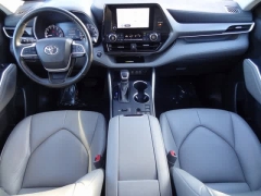 Used 2023  Toyota Highlander FWD &lpar;Natl&rpar; at CarloanExpress&period;Com near Hampton&comma; VA