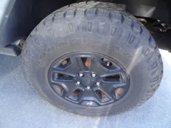 Used 2014  Jeep Wrangler 4WD 2dr Willys Wheeler at CarloanExpress&period;Com near Hampton&comma; VA
