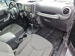 Used 2017  Jeep Wrangler Unlimited 4WD 4dr Sahara at CarloanExpress.Com near Hampton, VA