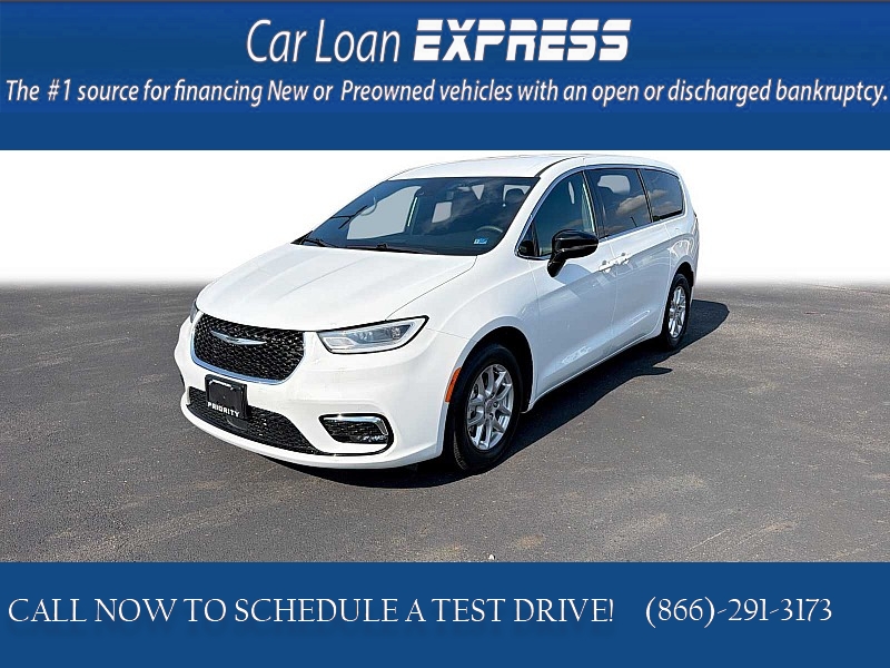Used 2025  Chrysler Pacifica Select FWD at CarloanExpress&period;Com near Hampton&comma; VA