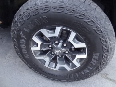 Used 2022  Toyota Tacoma 4WD Double Cab 5' Bed V6 &lpar;Natl&rpar; at CarloanExpress&period;Com near Hampton&comma; VA