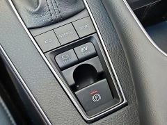 Used 2019  Toyota Avalon Hybrid &lpar;Natl&rpar; at CarloanExpress&period;Com near Hampton&comma; VA