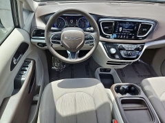 Used 2020  Chrysler Pacifica 4d Wagon Touring at CarloanExpress&period;Com near Hampton&comma; VA