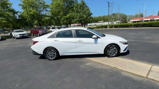 Used 2024  Hyundai Elantra SEL IVT at CarloanExpress&period;Com near Hampton&comma; VA
