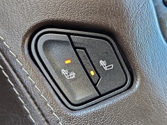 Used 2020  Chevrolet Suburban 4d SUV RWD LT at CarloanExpress.Com near Hampton, VA