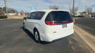 Used 2023  Chrysler Pacifica Touring L FWD at CarloanExpress&period;Com near Hampton&comma; VA