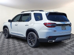 New 2025  Honda Pilot Touring+ AWD at CarloanExpress.Com near Hampton, VA