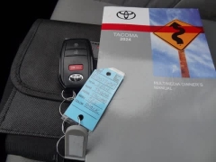 Used 2024  Toyota Tacoma 4WD Double Cab Bed &lpar;Natl&rpar; at CarloanExpress&period;Com near Hampton&comma; VA