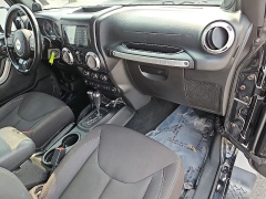 Used 2014  Jeep Wrangler Unlimited 4WD 4dr Sahara at CarloanExpress&period;Com near Hampton&comma; VA