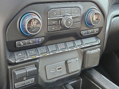 Used 2020  Chevrolet Silverado 1500 4WD Crew Cab 147" High Country at CarloanExpress&period;Com near Hampton&comma; VA