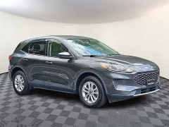 Used 2020  Ford Escape 4d SUV AWD SE at CarloanExpress.Com near Hampton, VA