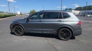Used 2022  Volkswagen Tiguan 2.0T SE R-Line Black FWD at CarloanExpress.Com near Hampton, VA