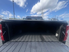 Used 2022  Chevrolet Silverado 1500 4WD Crew Cab 147" Custom at CarloanExpress.Com near Hampton, VA