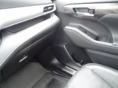 Used 2023  Toyota Highlander FWD &lpar;Natl&rpar; at CarloanExpress&period;Com near Hampton&comma; VA