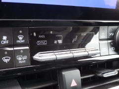 Used 2026  Toyota Highlander AWD &lpar;Natl&rpar; at CarloanExpress&period;Com near Hampton&comma; VA