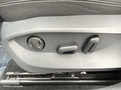 Used 2025  Volkswagen Taos SEL 4MOTION at CarloanExpress.Com near Hampton, VA