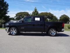 Used 2025  Ram 1500 Big Horn 4x4 Crew Cab 5'7" Box at CarloanExpress.Com near Hampton, VA