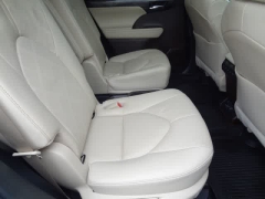 Used 2022  Toyota Highlander Hybrid Platinum AWD at CarloanExpress&period;Com near Hampton&comma; VA