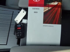 Used 2025  Toyota Sienna XLE FWD &lpar;Natl&rpar; at CarloanExpress&period;Com near Hampton&comma; VA