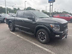 Used 2024  Nissan Titan 4x4 Crew Cab PRO-4X at CarloanExpress&period;Com near Hampton&comma; VA