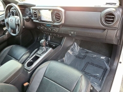 Used 2020  Toyota Tacoma 4WD Double Cab 5' Bed V6 &lpar;Natl&rpar; at CarloanExpress&period;Com near Hampton&comma; VA