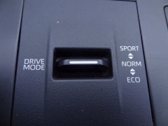 Used 2023  Toyota Highlander FWD &lpar;Natl&rpar; at CarloanExpress&period;Com near Hampton&comma; VA