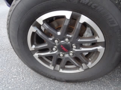 Used 2024  Toyota Tacoma 4WD Double Cab Bed &lpar;Natl&rpar; at CarloanExpress&period;Com near Hampton&comma; VA