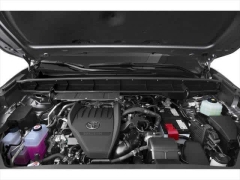 Used 2023  Toyota Highlander FWD &lpar;Natl&rpar; at CarloanExpress&period;Com near Hampton&comma; VA