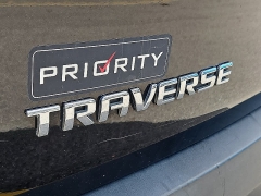 Used 2021  Chevrolet Traverse FWD 4dr LT Cloth w&sol;1LT at CarloanExpress&period;Com near Hampton&comma; VA