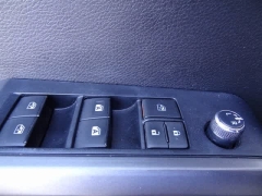 Used 2017  Toyota Tacoma Double Cab 5' Bed V6 4x4 (Natl) at CarloanExpress.Com near Hampton, VA