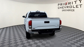 Used 2019  Toyota Tacoma 2WD Double Cab 5' Bed V6 AT &lpar;Natl&rpar; at CarloanExpress&period;Com near Hampton&comma; VA
