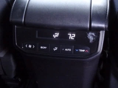 Used 2023  Toyota Highlander FWD &lpar;Natl&rpar; at CarloanExpress&period;Com near Hampton&comma; VA