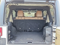 Used 2013  Jeep Wrangler Unlimited 4WD 4dr Sahara at CarloanExpress.Com near Hampton, VA